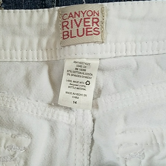 Shorts - Picture 6 of 8